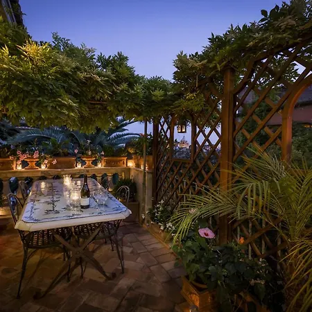 Episcopo Lipinsky Luxury Suites-2